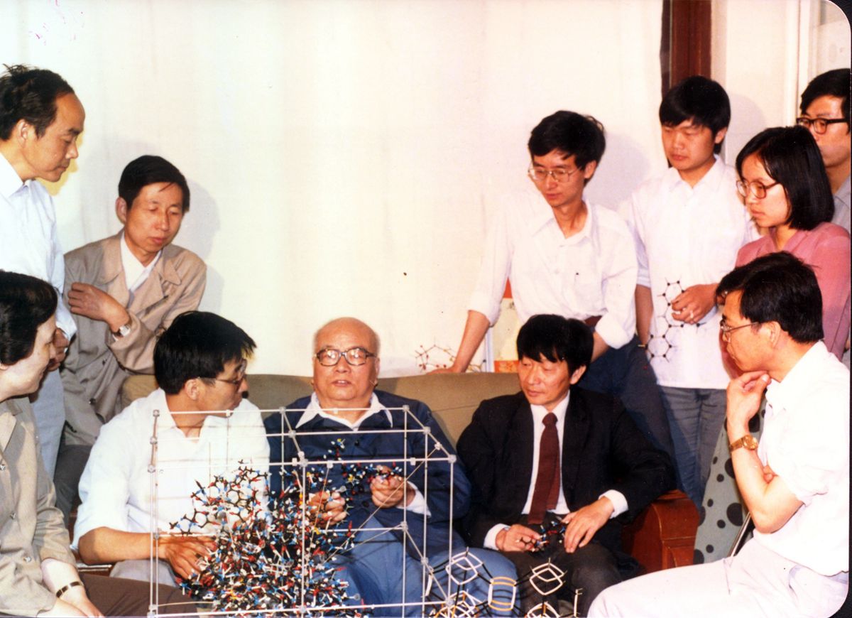 09-1987年讨论胰蛋白酶与抑制剂复合物的结构测定工作_副本.jpg