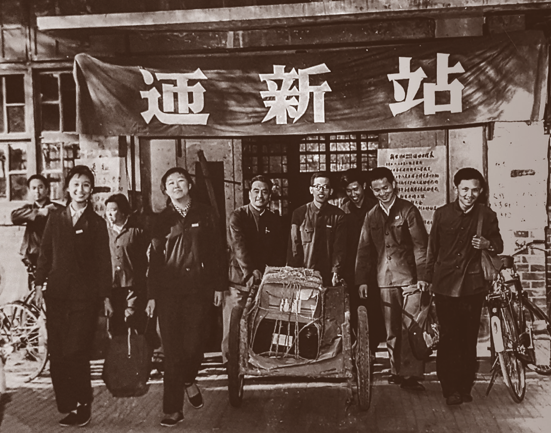 迎来恢复高考后新生