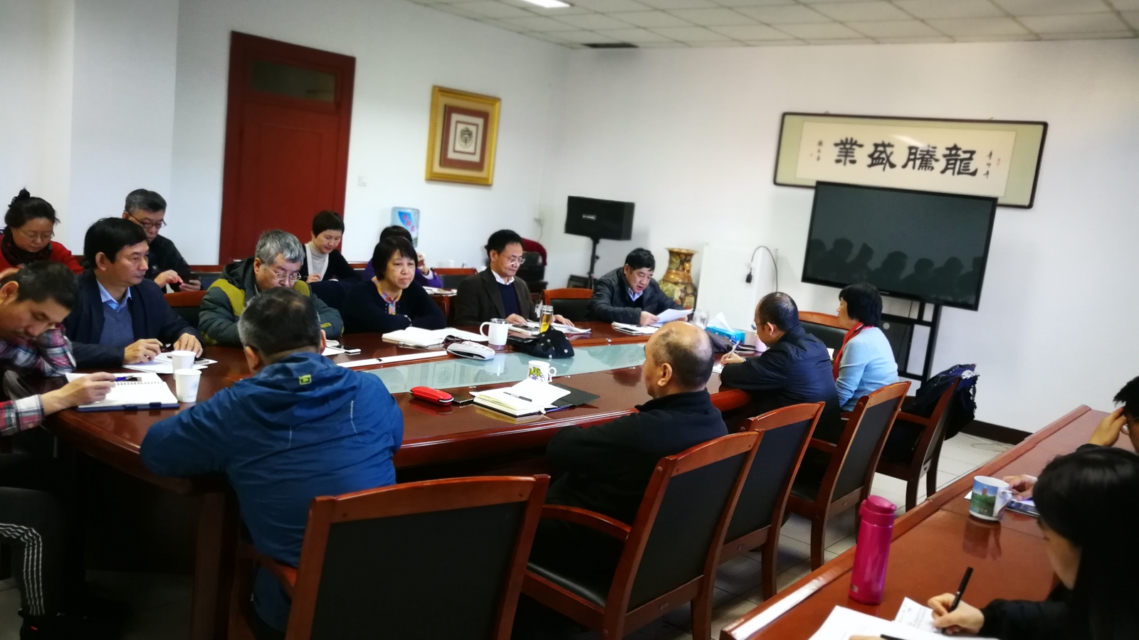 b400b06aa4de46a1a0085a865336d1f2.jpg feng12.jpg