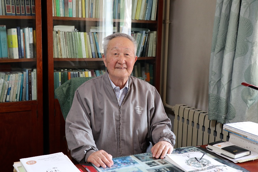 0a30d992451941c79c92d28d1e7d85d0.png 马克垚.png