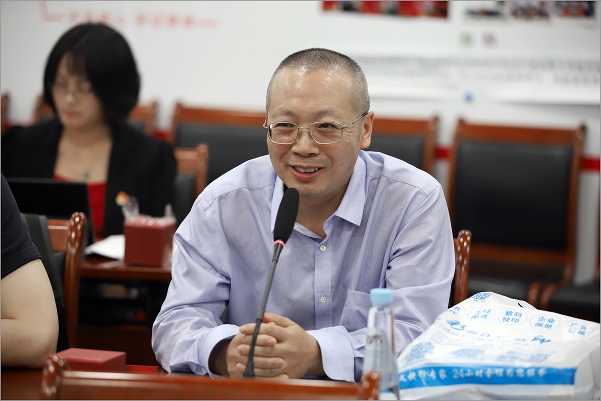 9a7bd248ce4b45769da7b1701b99ad96.jpg 夏庆杰.jpg