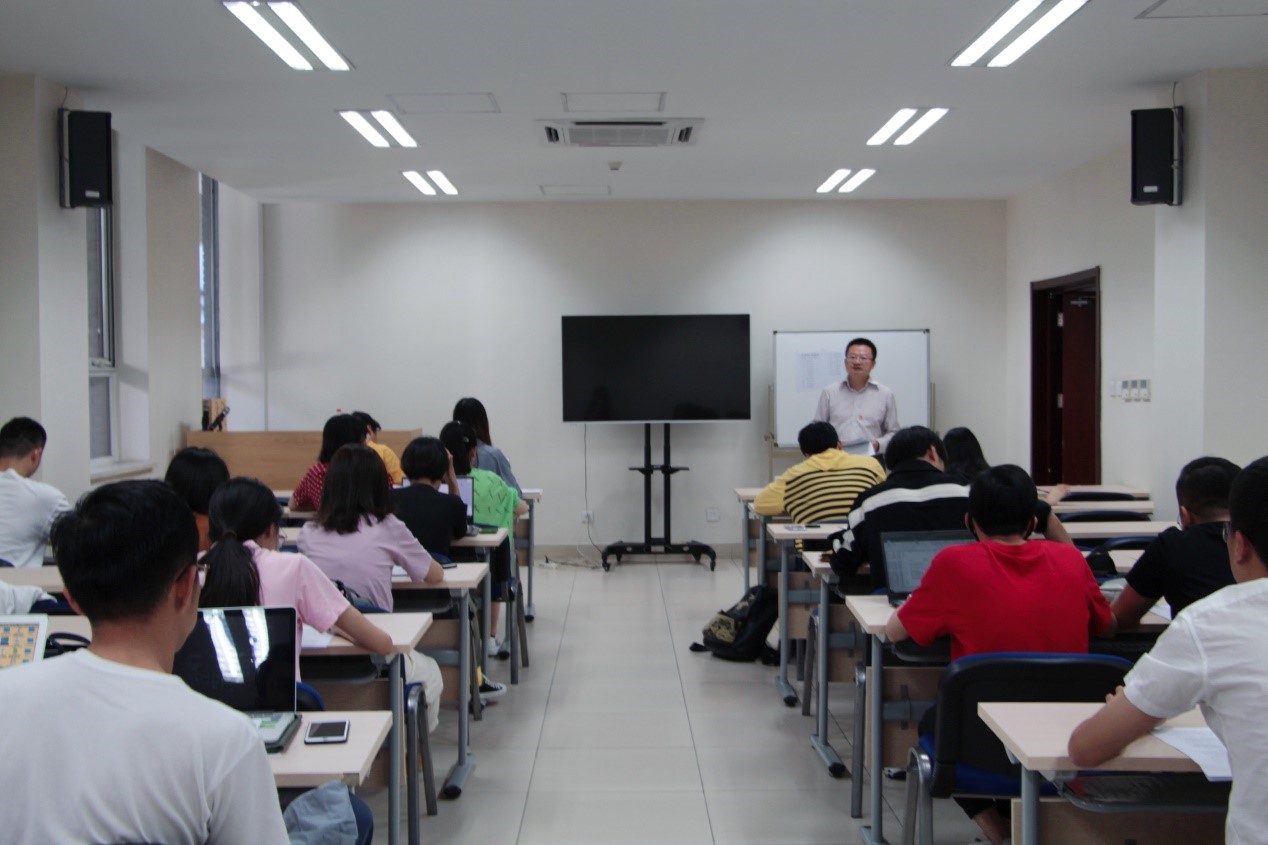 db29f02677454d98b498d3519d2c27d0.jpg 会议现场.jpg