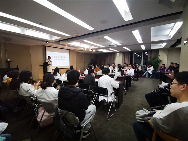 51c59d7e62af4528a8009e4d06b4afb4.jpg 学习现场_副本.jpg